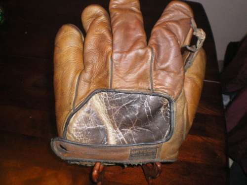 Lloyd Waner Davega D116 Back